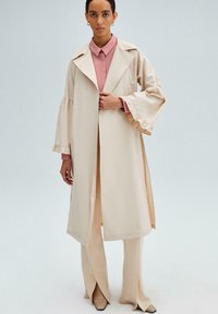 Touché Privé SIDE SLIT  - Trenci - cream