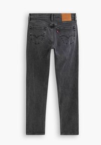 Jeans de mezclilla gris oscuro con corte recto, cinco bolsillos y un parche de cuero en la cinturilla trasera con detalles de la marca.