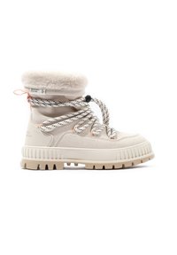 Botte waterproof beige avec un col en fausse fourrure douce, des lacets à motifs et une semelle en caoutchouc épaisse, présentant une finition texturée et un bout arrondi.