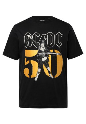 Schwarzes Baumwoll-T-Shirt mit einem Grafikdesign eines Gitarristen, dem AC/DC-Logo und großen goldenen Buchstaben "50". Kurze Ärmel, Rundhalsausschnitt.
