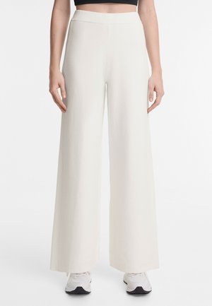 SIDE RIB STRAIGHT-LEG KNIT - Donji dijelovi trenirke - white