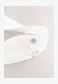 Sélectionné, white