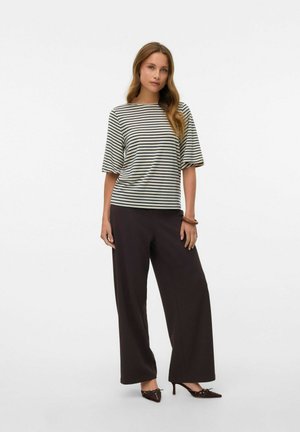 Vero Moda VMBERLIN ZAMIRA MW WIDE NOOS - Pantalon classique - chocolate torte