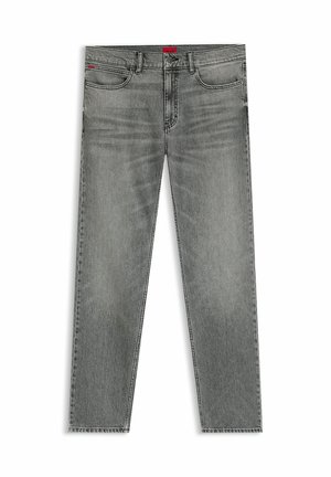 Grå denimjeans med rak ben-design, som har subtila blekningsdetaljer, fem fickor och en röd märkesskylt på midjebandet.