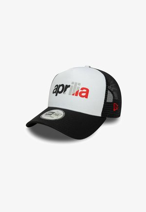 Weiß-schwarze verstellbare Mesh-Kappe mit "aprilia"-Logo in Schwarz, Grau und Rot auf der Vorderseite und rotem Emblem auf dem Seitenpaneel.