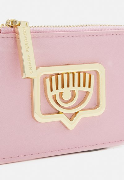 CHIARA FERRAGNI RANGE EYELIKE BUCKLE - Peňaženka - fairy tale