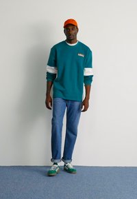 adidas Originals ADIBREAK CREW - Sweatshirt - legacy teal