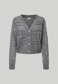 Szary dziergany krótki kardigan z długimi rękawami, czterema guzikami z przodu, dekoltem w serek i poziomymi wzorami ażurowymi na przodzie.