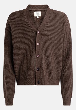 Hnědý, texturovaný kardigan s výstřihem do V, zapínáním na knoflíky vpředu a dlouhými rukávy. Obsahuje velké tmavé knoflíky a zkrácený design.