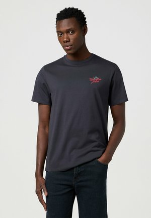 - T-shirt z nadrukiem