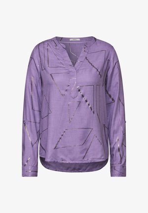 Langsleeve paarse blouse met een notch-kraag en geometrische zilveren patronen. Gemaakt van lichtgewicht stof met een zachte textuur.