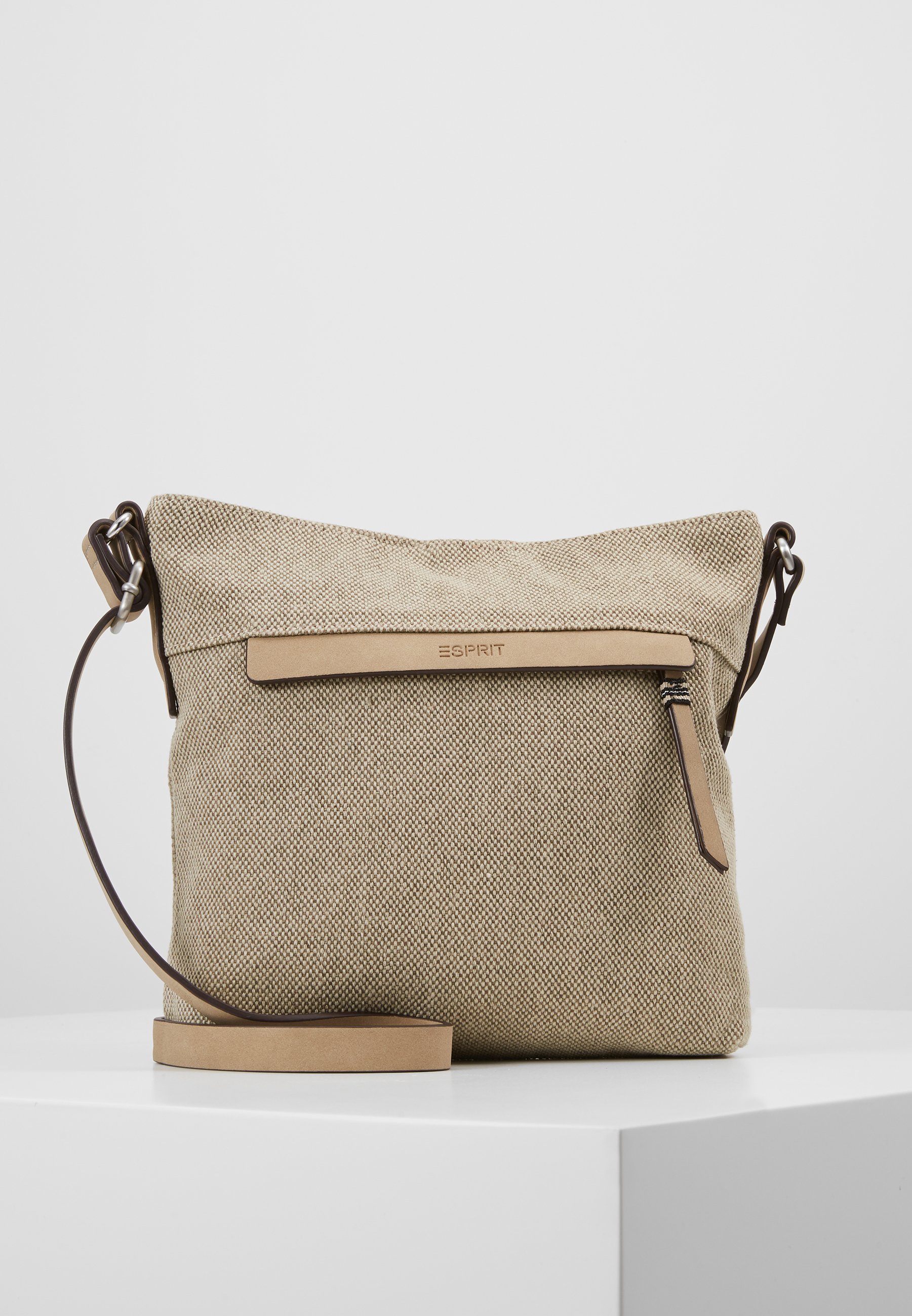 Esprit CARA SHOULDBAG Axelremsväska khaki beige Zalando.se Esprit CARA SHOULDBAG Axelremsväska khaki beige Zalando.se
