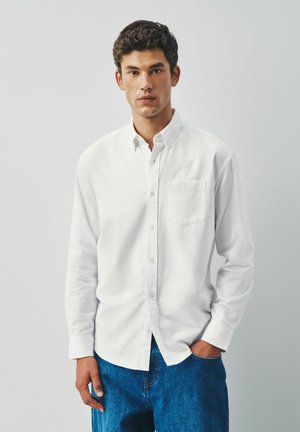 Next, REGULAR FIT - BRUSHED OXFORD LONG SLEEVE SHIRT - Skjorter - white