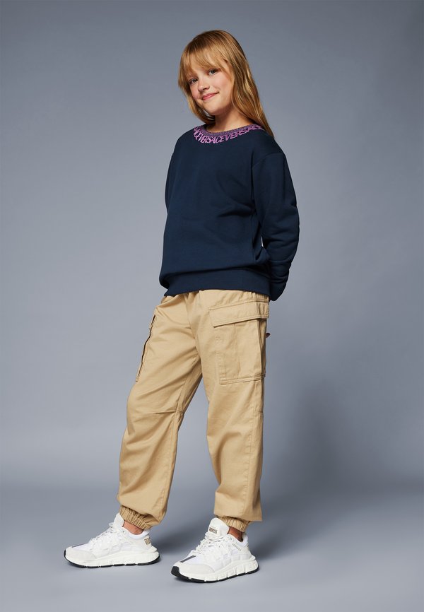 RICAMO LOGO GRECA - Sweatshirt2