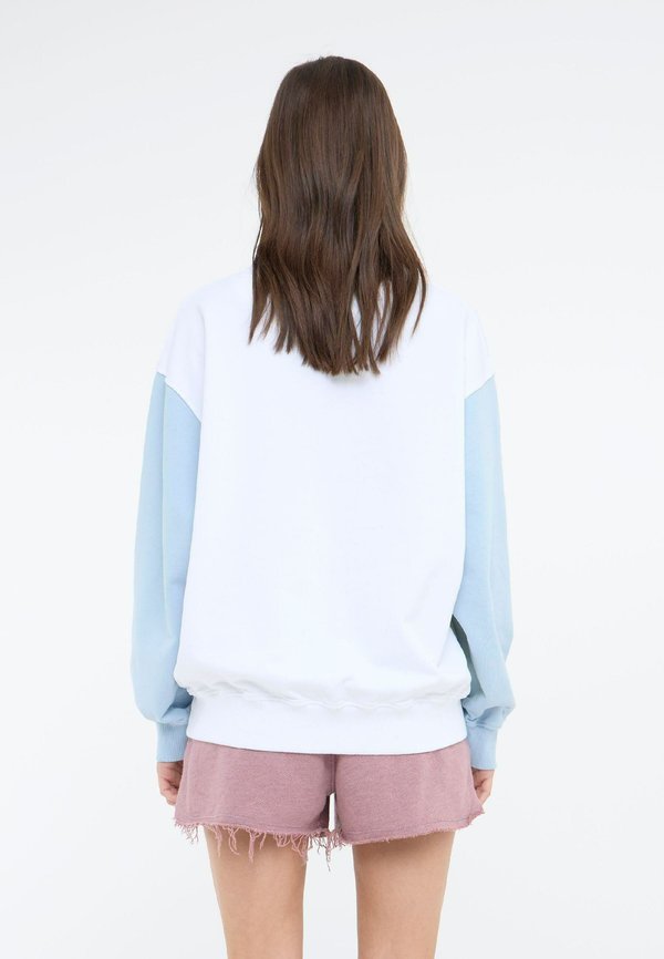 BAAURORA - Sweatshirt3