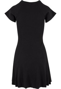 Robe noire à manches courtes avec un corsage ajusté et une jupe évasée, présentant un col rond et des panneaux latéraux sans couture.