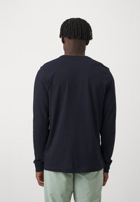 Nike Performance TEE - Hosszú ujjú felső - black