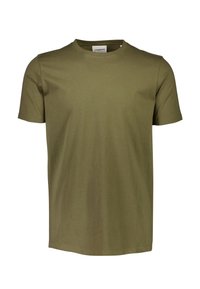 Olivgrön kortärmad t-shirt gjord av mjuk bomull. Rund halsringning och enkel, rak skärning utan synliga mönster eller dekorationer.