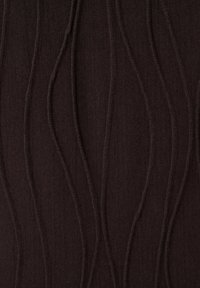 Donkerbruin stof met een reliëf van golvende verticale lijnen die een gestructureerd patroon creëren.