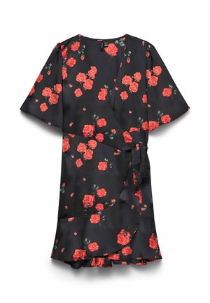 Robe portefeuille fleurie en tissu noir léger. Présente des roses rouges et des feuilles vertes, des manches courtes, une taille à nouer et un ourlet volanté.