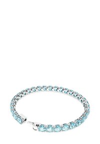 Armbands i silverfärg med runda blå ädelstenar, länkade med kvadratiska inställningar och med ett säkert lås. Slät, polerad yta ökar glansen.