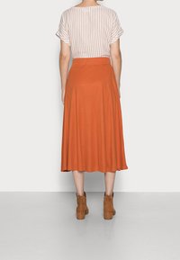 Esprit Collection A-linjekjol - metallic red