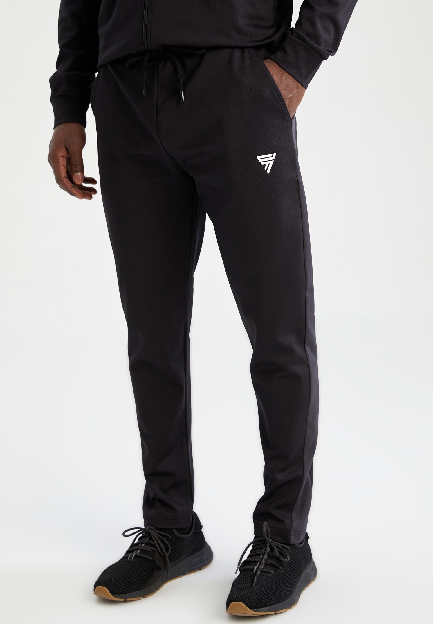 DeFacto SLIM FIT - Pantalones deportivos - black/negro - Zalando.es