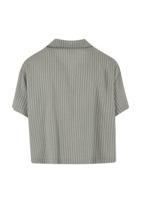Cropped, short-sleeve button-up shirt in soft gray fabric with light vertical stripes and a classic collar. Smooth texture, relaxed fit.