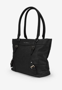 Bolso tote negro hecho de cuero texturizado, con dos asas prominentes, detalles de hebilla y un logo en la parte frontal.