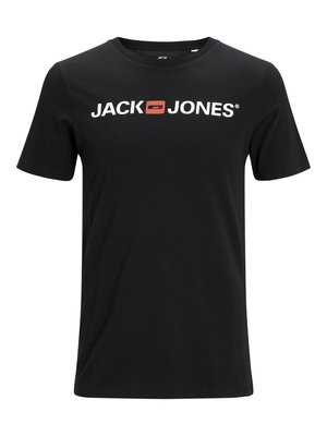 Schwarzes Baumwoll-T-Shirt mit Rundhalsausschnitt und kurzen Ärmeln, mit "JACK & JONES" in fetter weißer Schrift, akzentuiert durch ein rotes Feld.