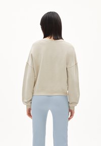 ARMEDANGELS Sudadera - mottled berry