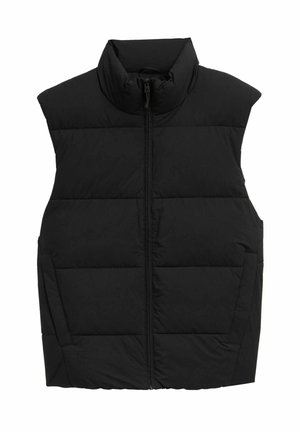 Gilet imbottito nero con colletto alto, caratterizzato da una zip frontale, design senza maniche e due tasche laterali. Tessuto leggero e testurizzato.