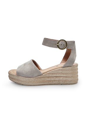 Platform sandals - beige