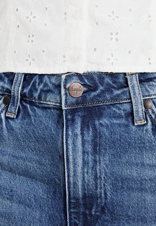 COWBOY - Denim shorts - moonlite haze3