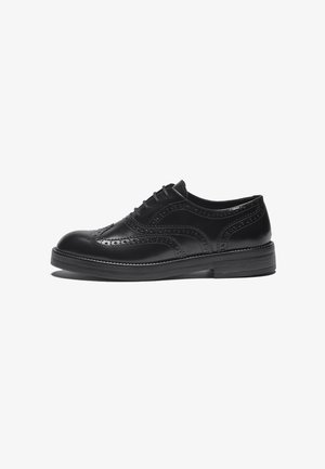 Derbies - black