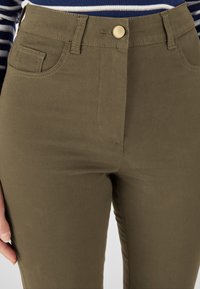 Damart 7/8ÈME SLIM PERFECT FIT LIGHT - Broek - kaki