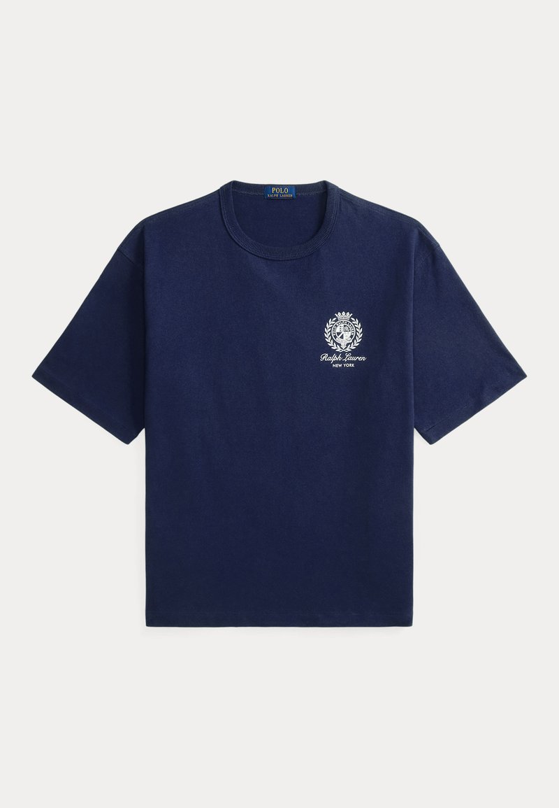 T-shirt en coton bleu marine à manches courtes, avec un col rond et un logo blanc orné d'accents de laurier sur le côté gauche de la poitrine.