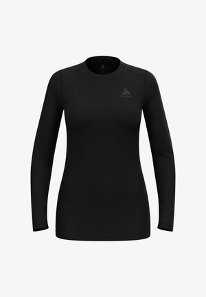 Chemise noire à manches longues en tissu doux et extensible. Présente un col rond, des coutures plates et un petit logo sur la poitrine.