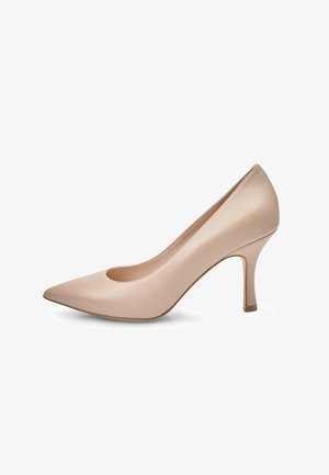 Chaussure à talons hauts beige à bout pointu avec une finition lisse et un talon aiguille élancé, vue de profil sur un fond blanc.