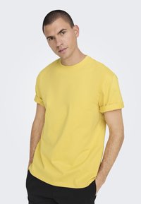 Only & Sons ONSFRED TEE - Camiseta básica - ochre
