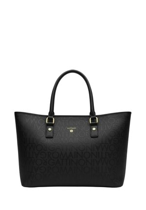 Borsa tote nera con motivo testuale in rilievo ripetuto e due manici con accessori dorati su sfondo bianco.