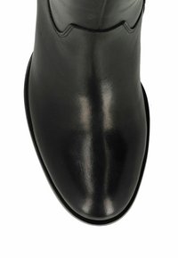 Zwarte leren enkelboot met een strakke, gepolijste afwerking, ronde neus, minimale stiksels en een gladde textuur. Geen hardware of accenten zichtbaar.