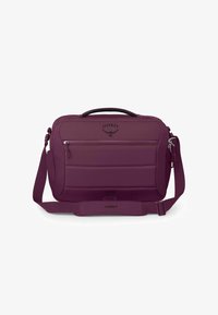 Selezionato, moody burgundy