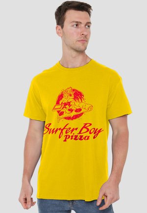NETFLIX, STRANGERS THINGS SURFER BOY PIZZA - T-Shirt print - yellow