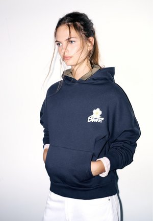 PULL&BEAR, DAISY GRAPHIC - HOODIE - Sweat à capuche - dark blue