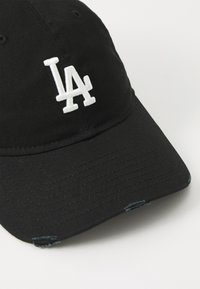 Thumbnail Image 4