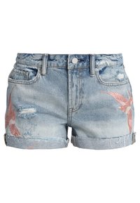 Shorts en jean de lavage bleu clair, avec des détails déchirés et des oiseaux brodés en rose sur le devant. Ourlet retroussé avec fermeture à bouton en métal.