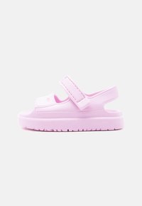 Επιλέχθηκε, pink diamond