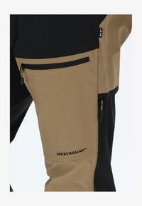 Wybrany, black khaki
