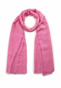 Écharpe rose en matériau doux et léger, avec un bord frangé et une texture lisse. Forme rectangulaire longue.
